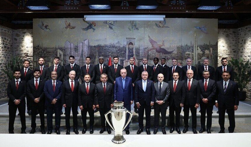 Erdoğan, Şampiyon Galatasaray'ı Saray'da Kabul Etti