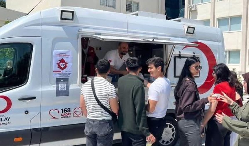 Tarsus Üniversitesinde Kariyer Günleri: Kızılay Gençleri Yalnız Bırakmadı