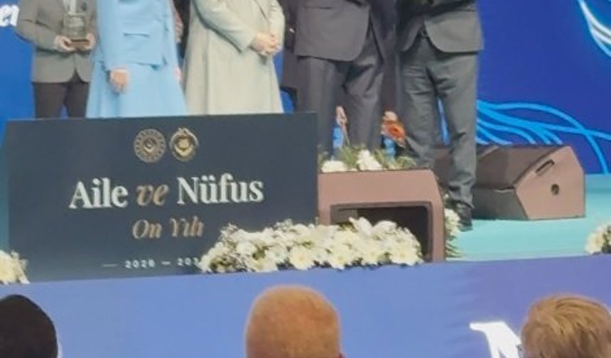 Cumhurbaşkanı Erdoğan'dan yönetmene ödül
