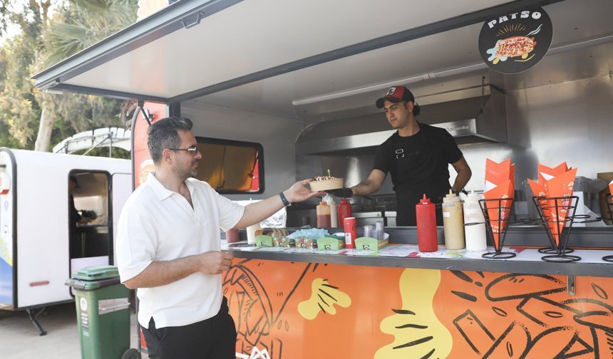 Mersin'de Gastrokaravanlar lezzetin yeni adresi oldu