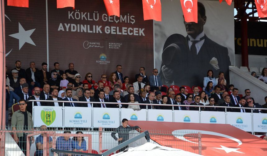 Gençlik ve Spor Bayramı'nı coşkuyla kutladılar