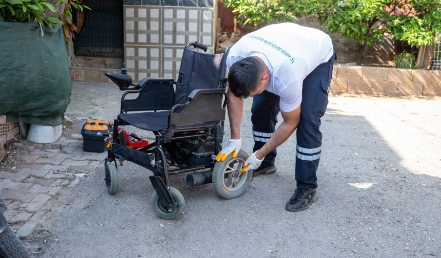 Mersin'de engellilere malzeme desteği