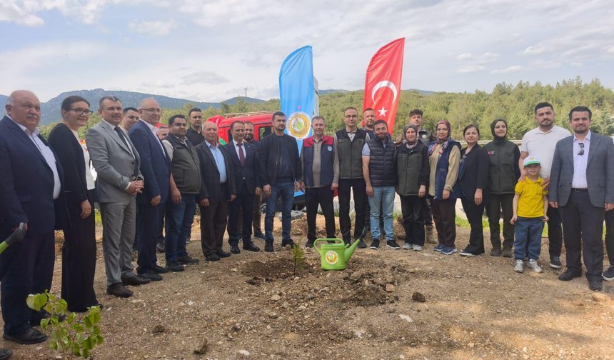 Okul saldırısında hayatını kaybedenler için hatıra ormanı