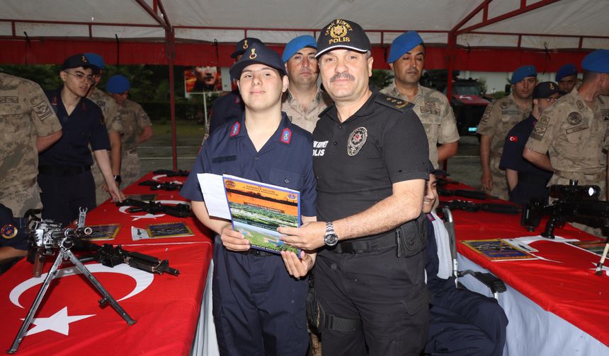 Osmaniye'de engelli gençler temsili askerlik heyecanı yaşadı