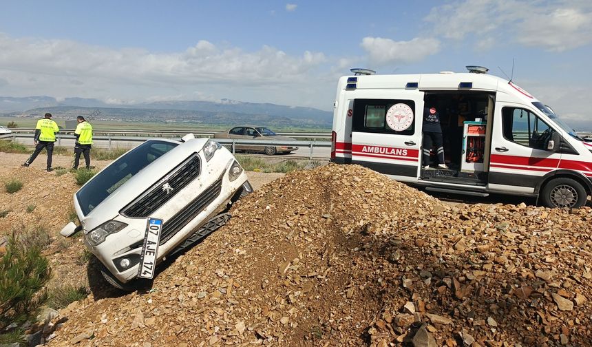 Şarampole düşen otomobilin sürücüsü yaralandı