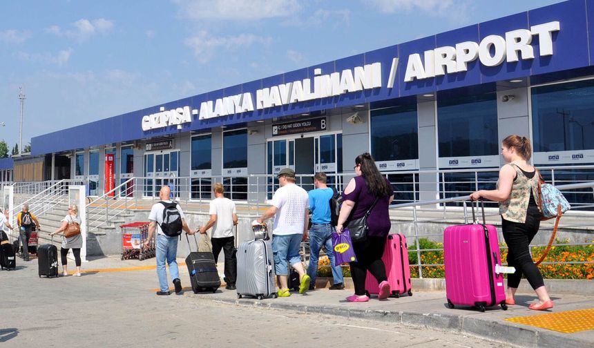 Gazipaşa- Alanya Havalimanı'nda 239 bin yolcu trafiği