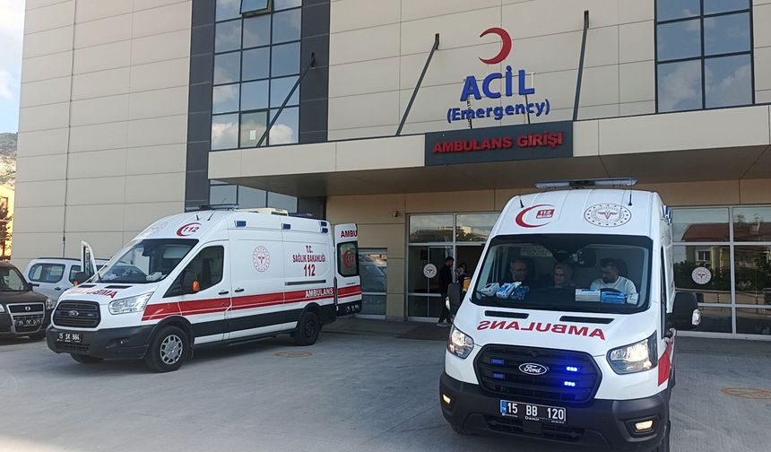 Minibüs şarampole yuvarlandı: 8 yaralı