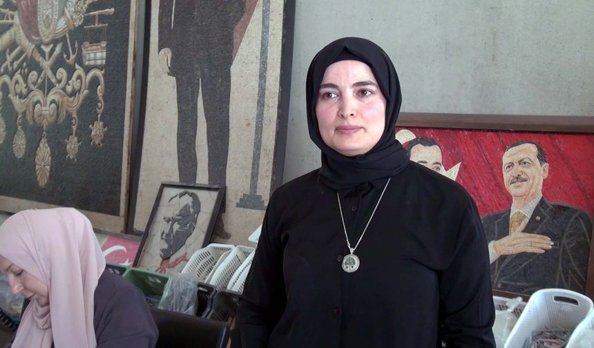 Suriyeli sanatçılar, 100 bin mozaikle Cumhurbaşkanı Erdoğan'ın portresini yaptı