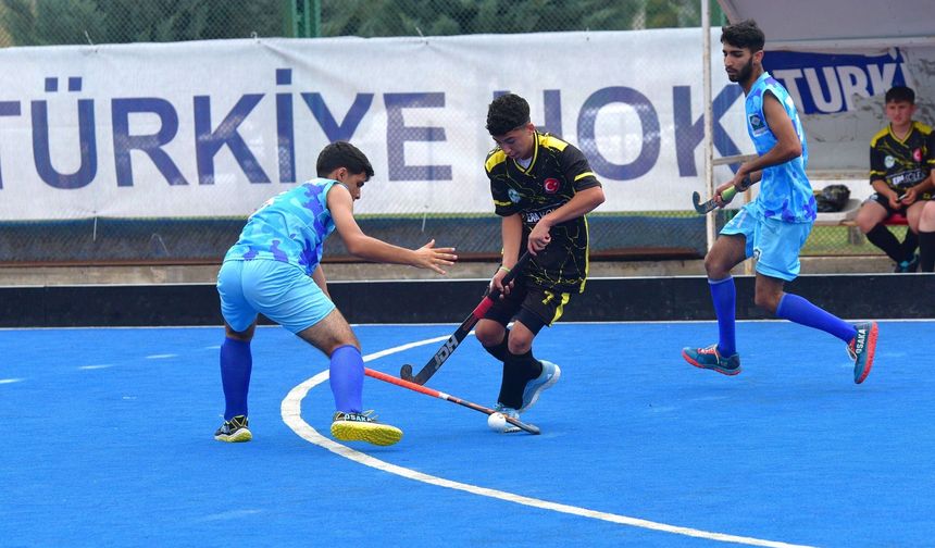 U16 Hokey Ligleri Osmaniye'de tamamlandı