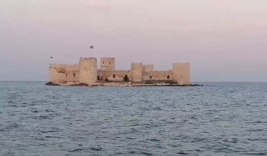 Mersin'de denizde kaybolan kişi iki gündür aranıyor