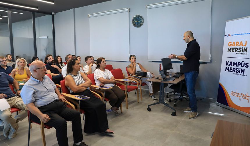 Mersin Büyükşehir'den dijital dönüşüm eğitimi