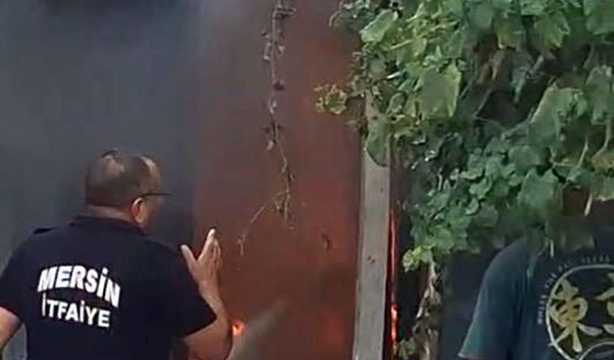 Mersin'de ailesiyle tartışıp, evini yakan şüpheli gözaltında