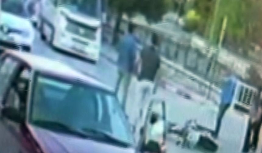 Motosikletle hafif ticari araç çarpıştı: 2 yaralı