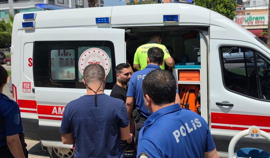 Otomobil ile çarpışan motosikletteki 2 kişi yaralandı