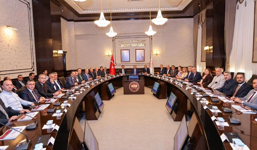 AK Parti'li Yazıcı, Hatay Valiliği'ni ziyaret etti