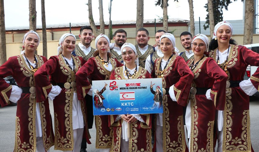 Silifke'de Merve Özbey coşkusu