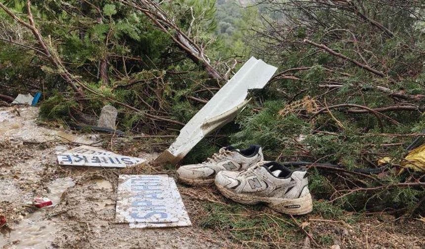 Silifke'de Yolcu Minibüsü Şarampole Yuvarlandı: 17 Yaralı