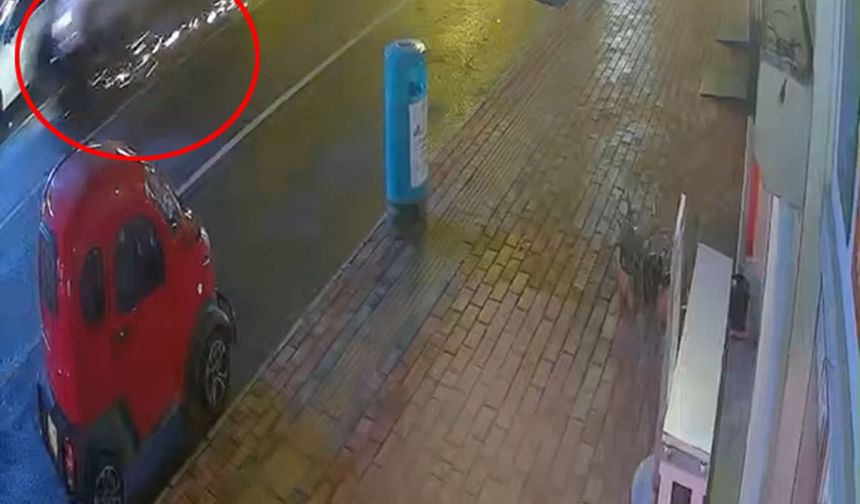 Kamyonet ile çarpışan motosikletin sürücüsü öldü