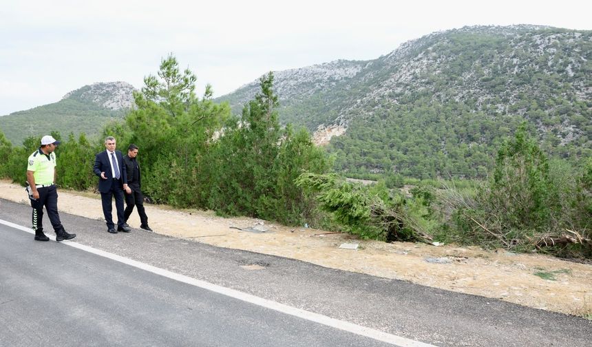 Vali Toros'tan minibüs kazasında yaralananlara ziyaret