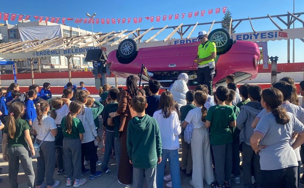 Mersin Emniyeti’nden Öğrencilere Güvenli Trafik Eğitimleri