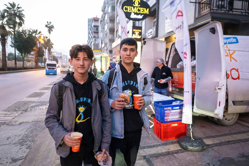 ‘1 Ekmek 1 Çorba’ İle Her Sabah Hem Kalpler Hem İçler Isiniyor (6)