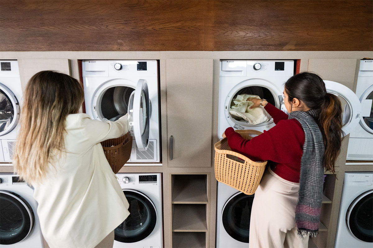 Ü N İ V E R S İ T E L İ G E N Ç L E R E B Ü Y Ü K