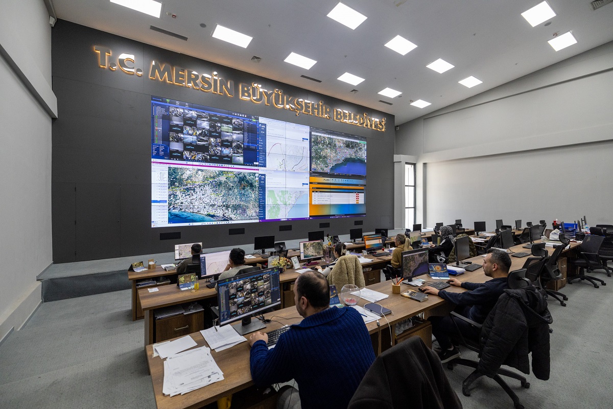 Büyükşehi̇r, Güçlü Araç Fi̇losu İle Toplu Taşimada Konforu Mersi̇nli̇leri̇n Ayağina Geti̇ri̇yor (6)