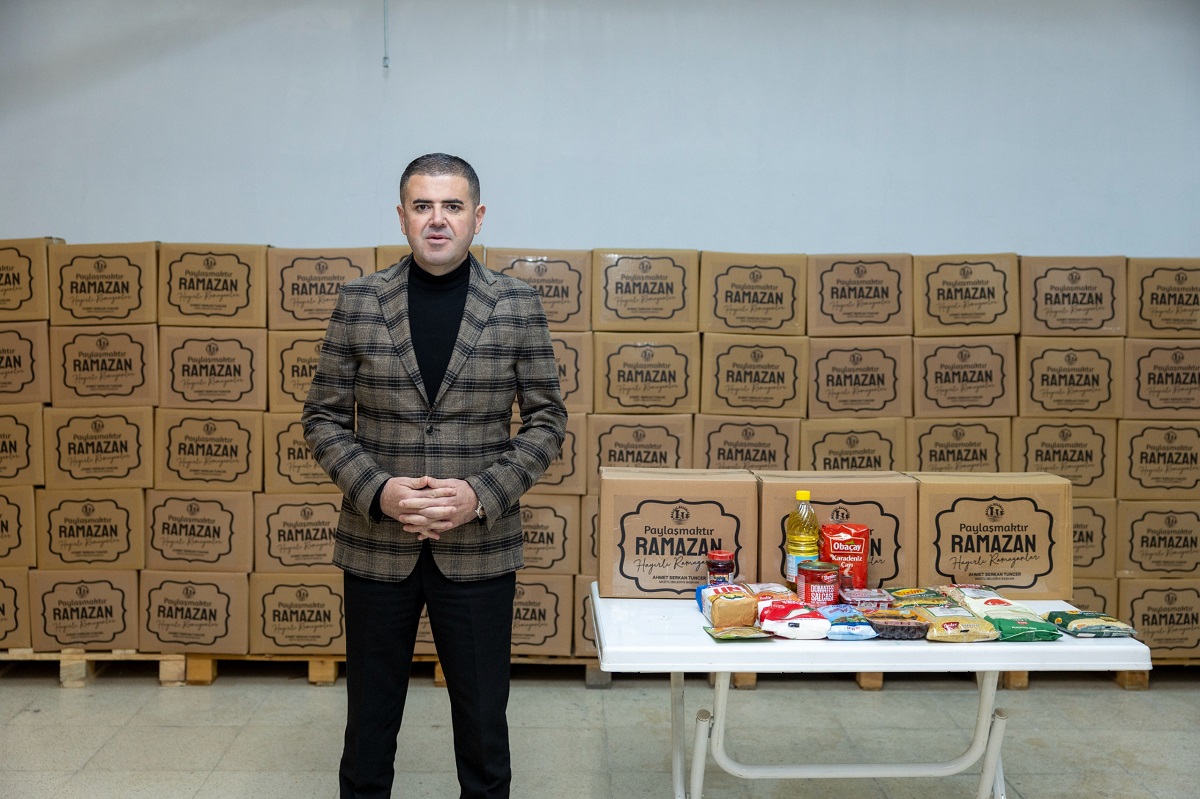 Mezi̇tli̇’de Ramazan Bereketi̇ Sofralara Ulaşiyor (1)