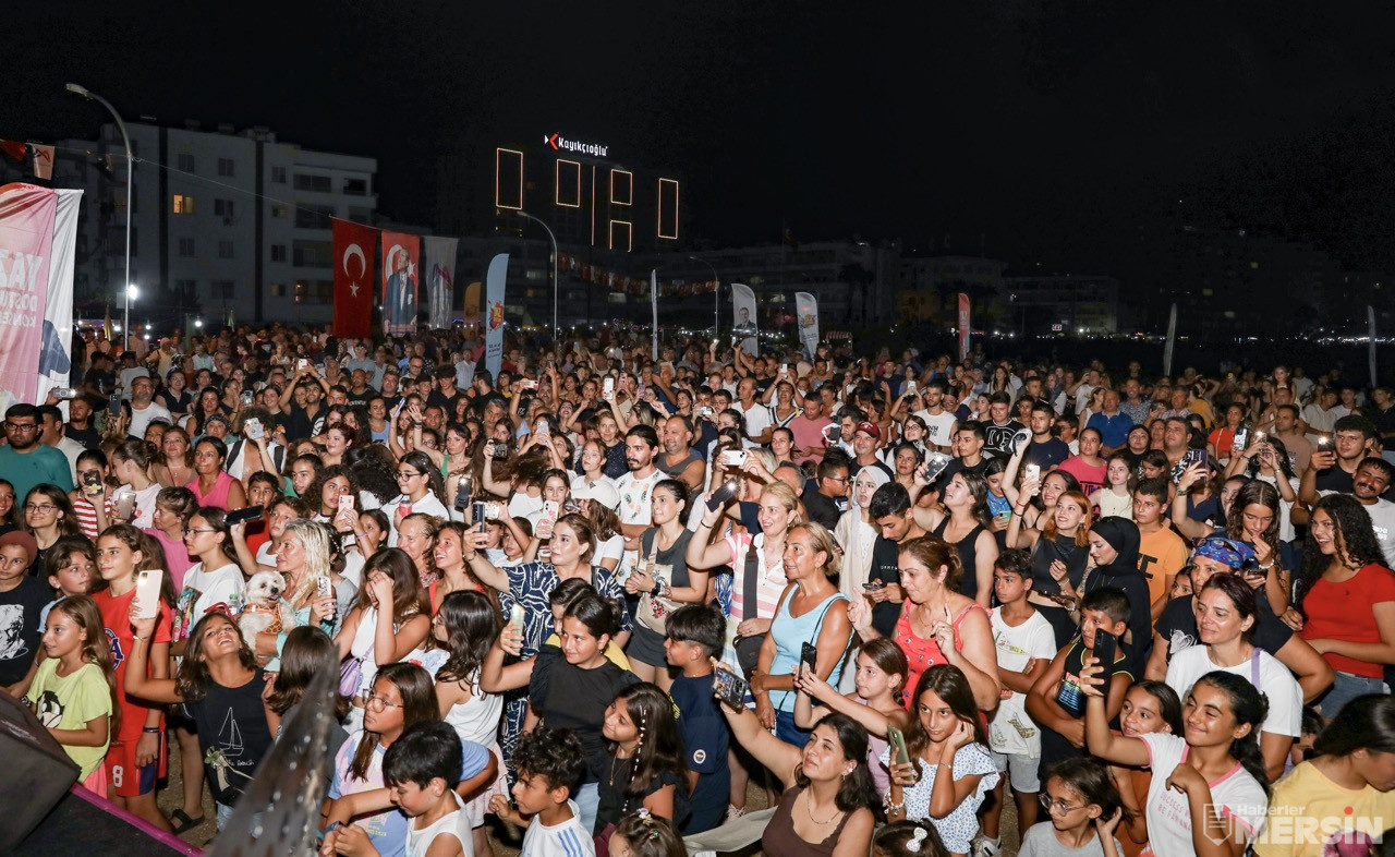 Büyük Büyükşehi̇r Sanat Eki̇pleri̇ Bu Yaz Mevsi̇mi̇ne De Damga Vuruyor (5)