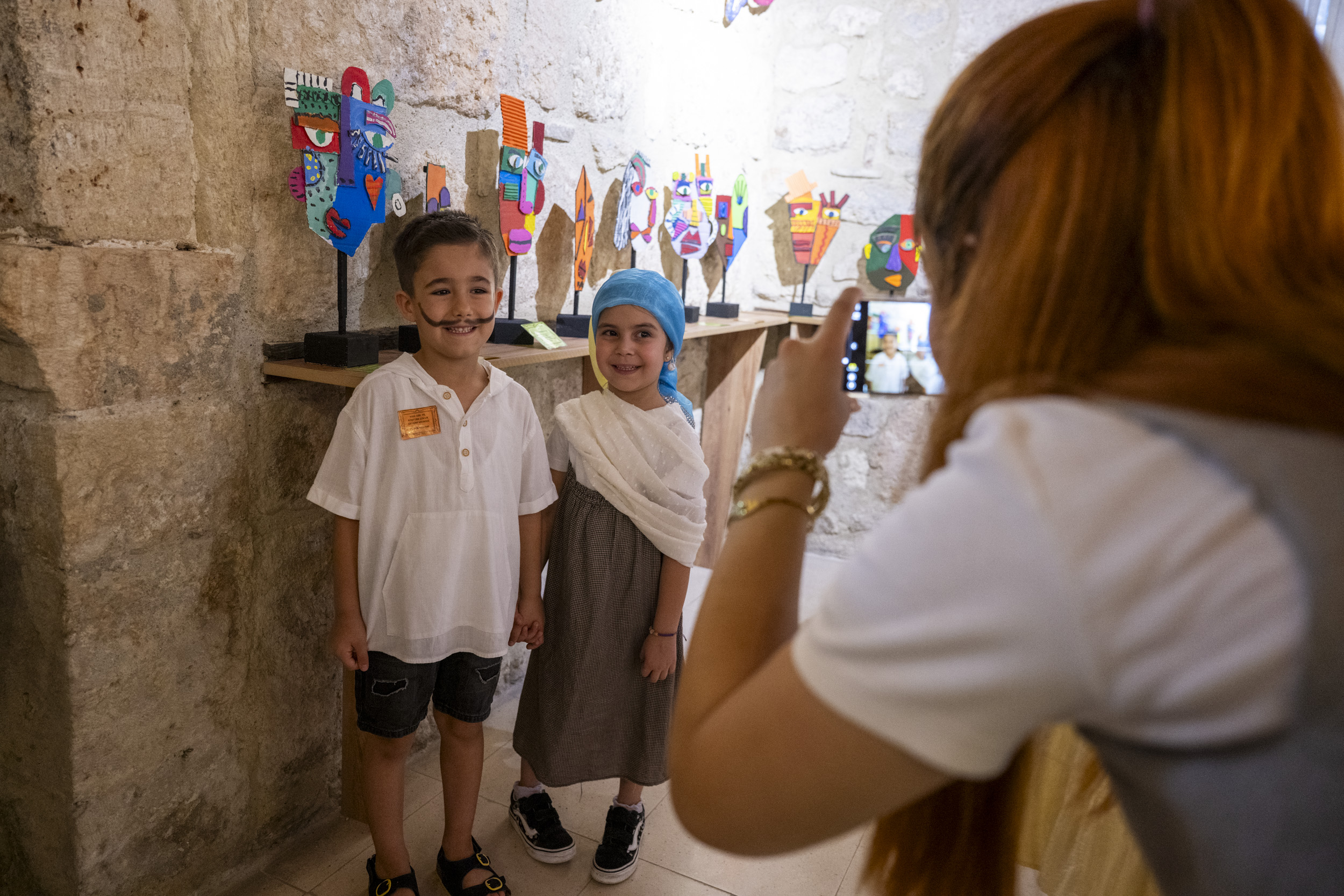 Mi̇ni̇kleri̇n Firçasindan Çikan Renkli̇ Hayaller Tadeka’da Sergi̇leni̇yor (4)