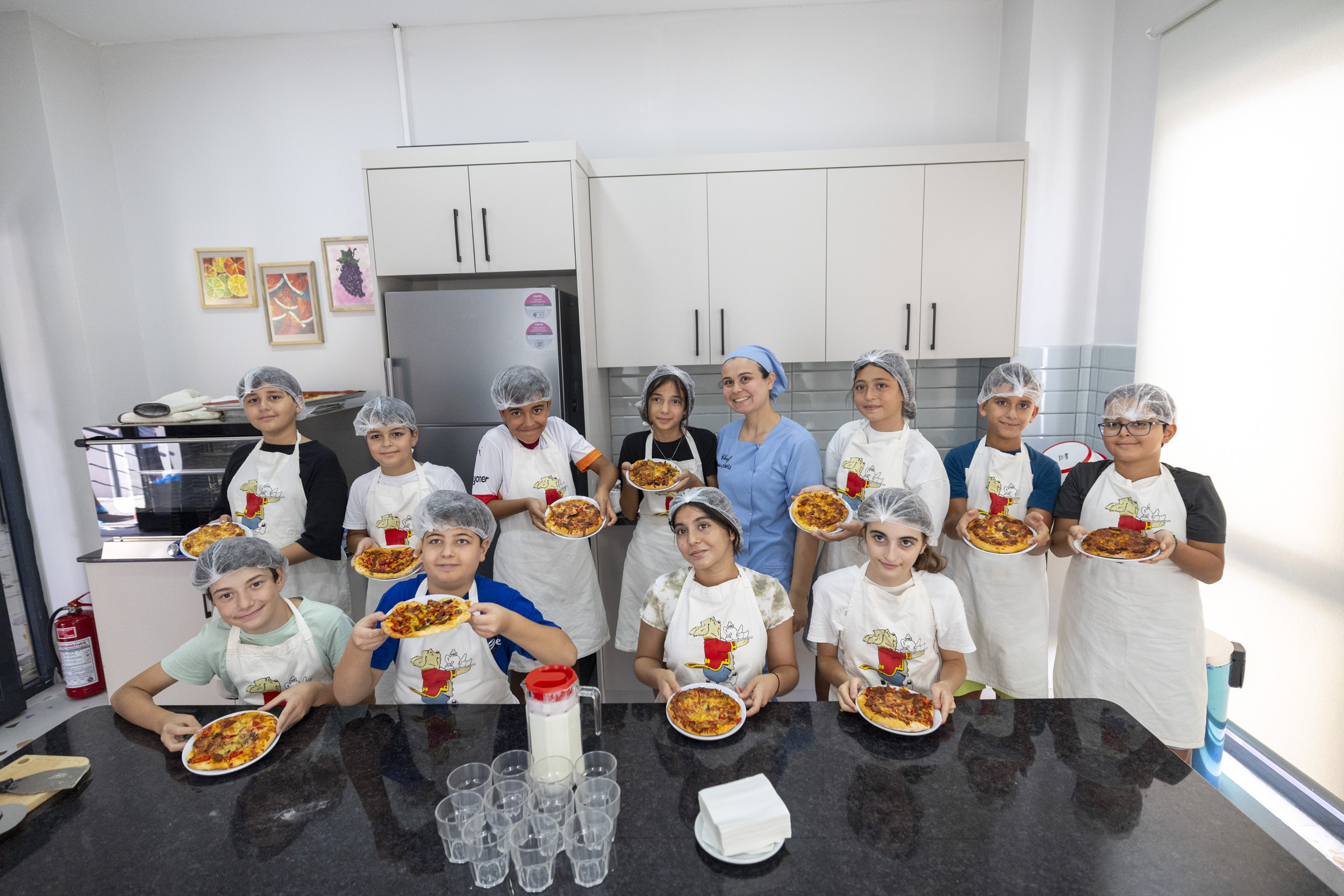 Büyükşehi̇r Beledi̇yesi̇’ni̇n Mezi̇tli̇ Çocuk Kampüsü Eğlenerek Öğrenmeni̇n Yeni̇ Adresi̇ Oldu (1)