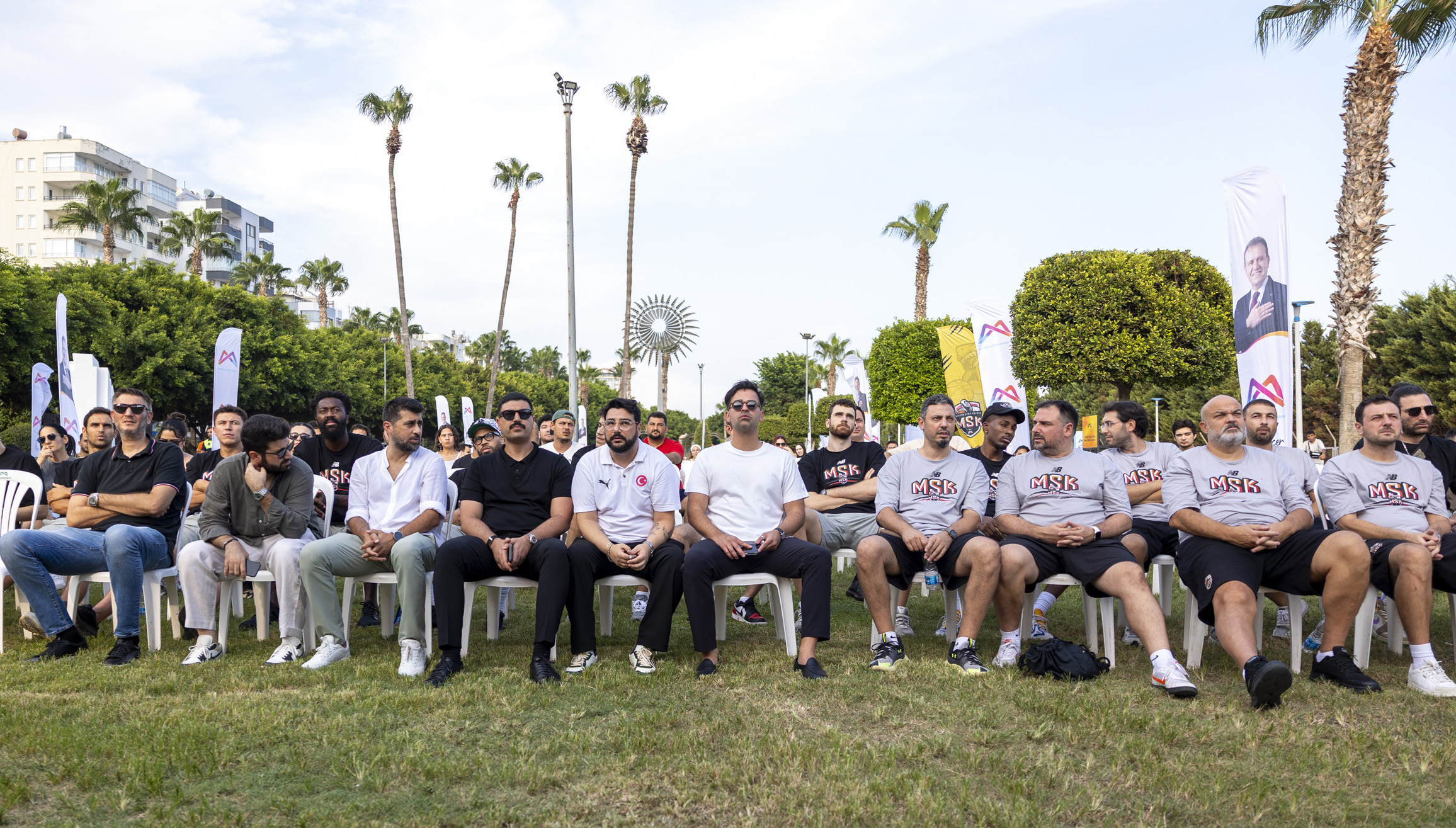 Mersi̇n’de Büyükşehi̇r’le Mi̇lli̇ Maç Coşkusu (3)