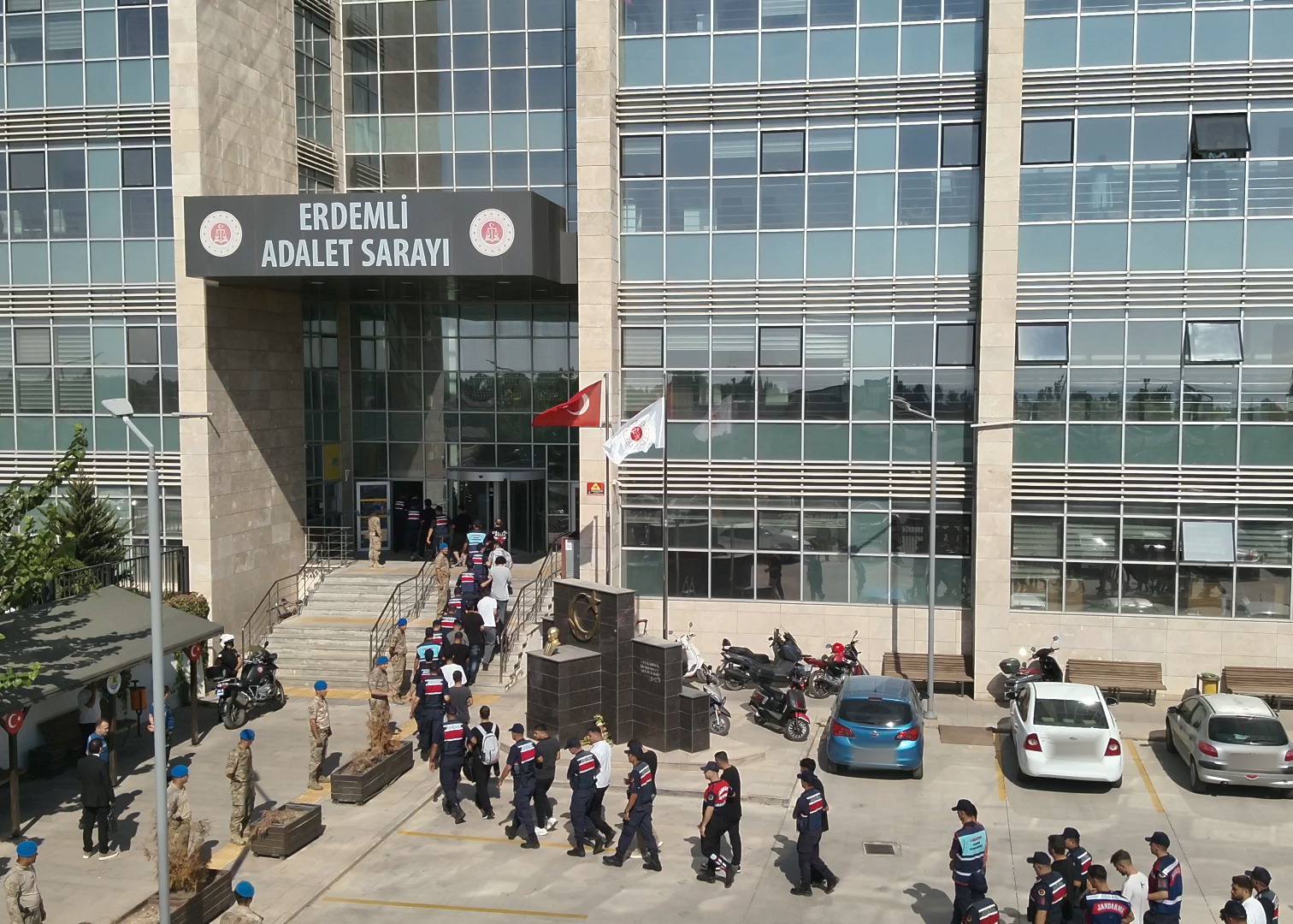 556357251 1391485632976857 7857186634601444649 N