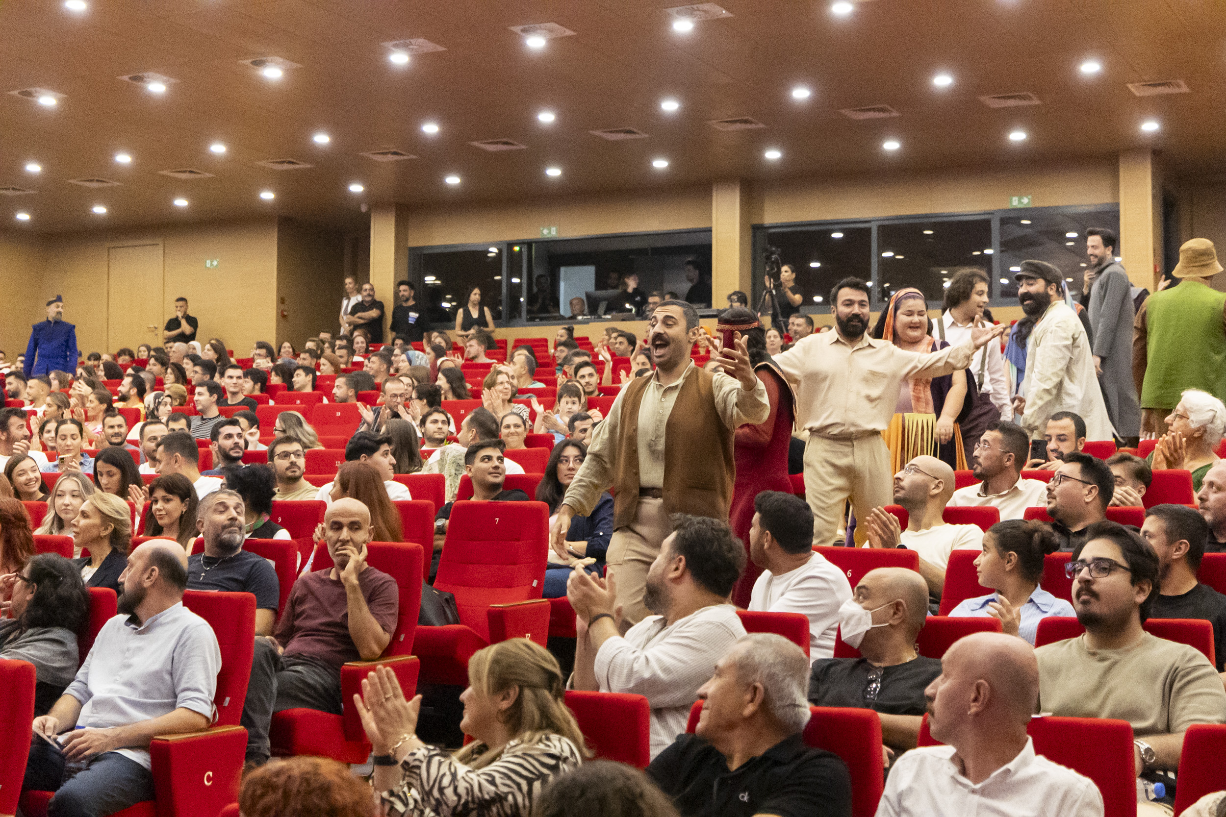 Mersi̇n Şehi̇r Ti̇yatrosu 25. Sezonuna ‘Bahar Noktasi’yla Masalsi Bi̇r Başlangiç Yapti (10)