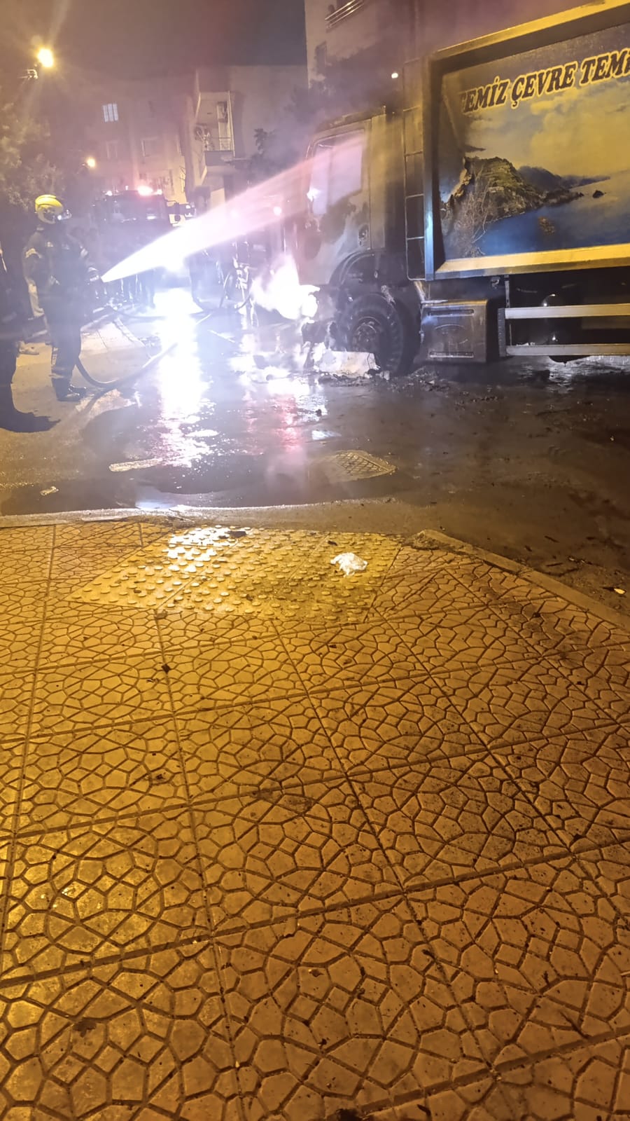 Whatsapp Image 2025 10 06 At 00.57.37