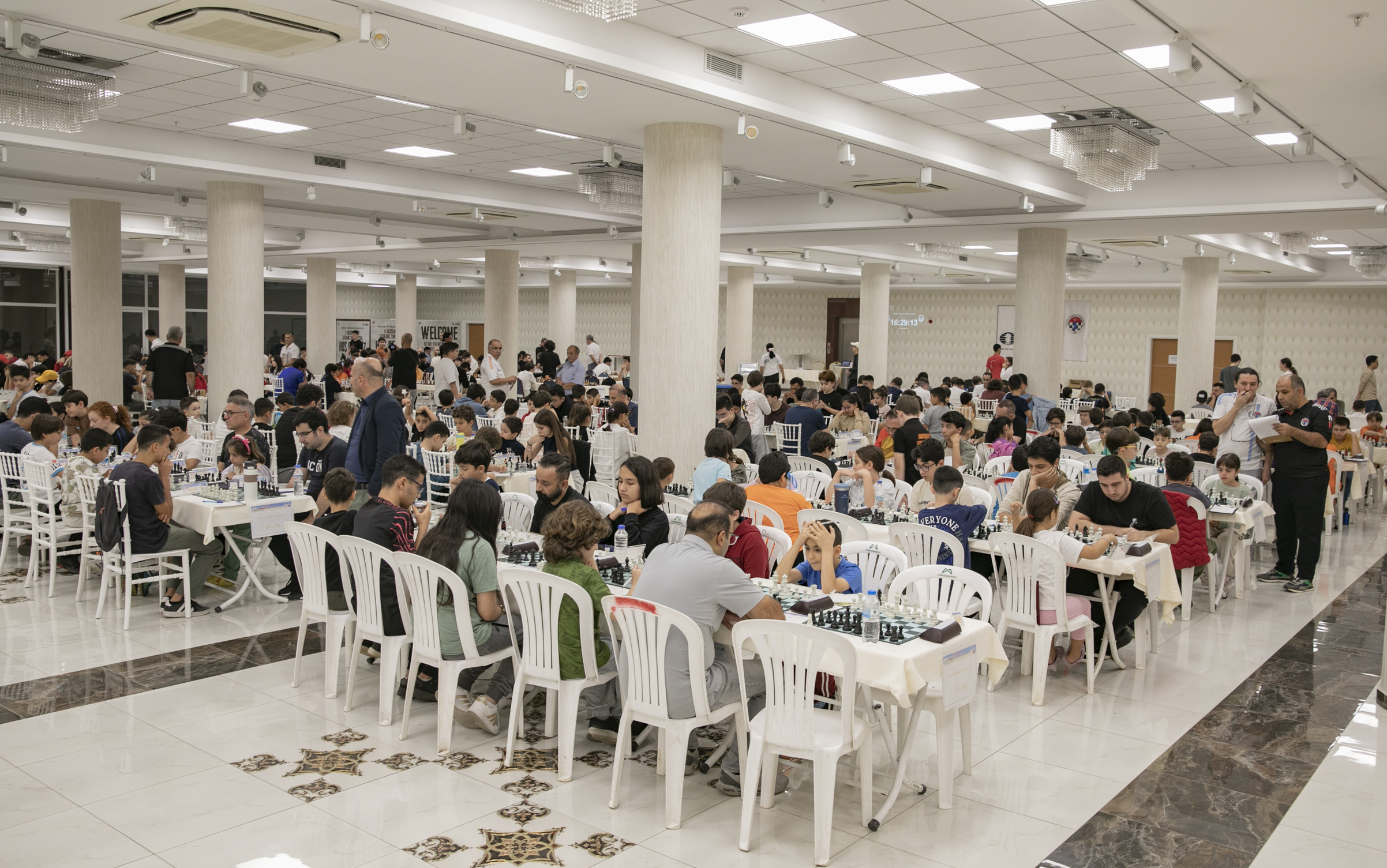 Mersi̇n Uluslararasi Satranç Turnuvasi Başladi (3)