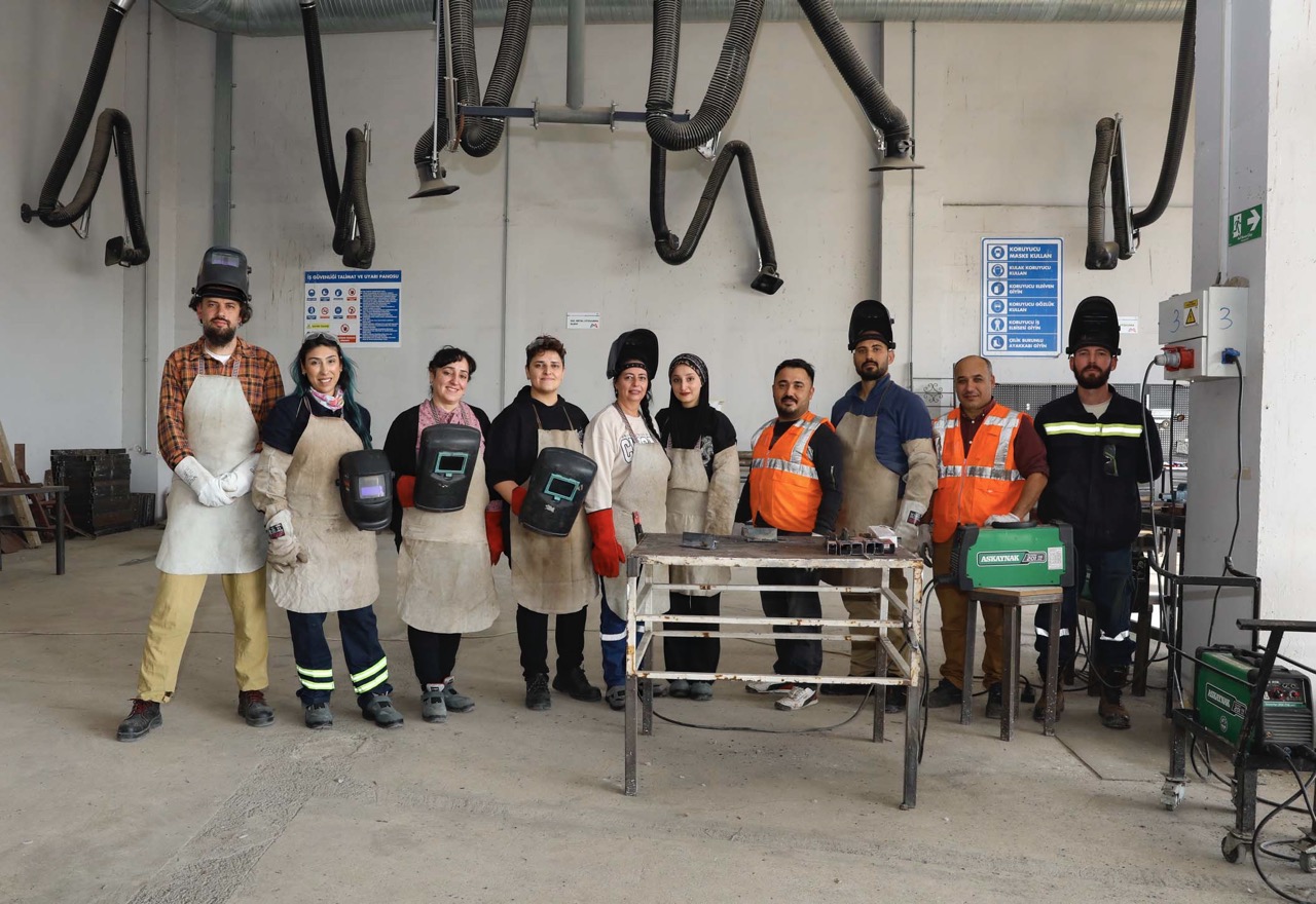 Büyük Büyükşehi̇r Mercek’te Çeli̇k Kaynak Eği̇ti̇mleri̇ Sürüyor (6)