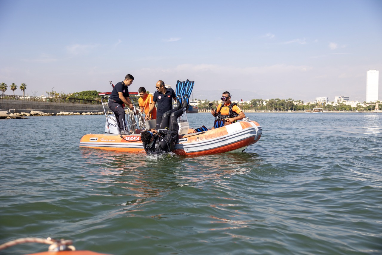 Büyük Mersi̇n Büyükşehi̇r Beledi̇yesi̇ Arama Kurtarma Eki̇pleri̇, Havada, Karada Ve (2)