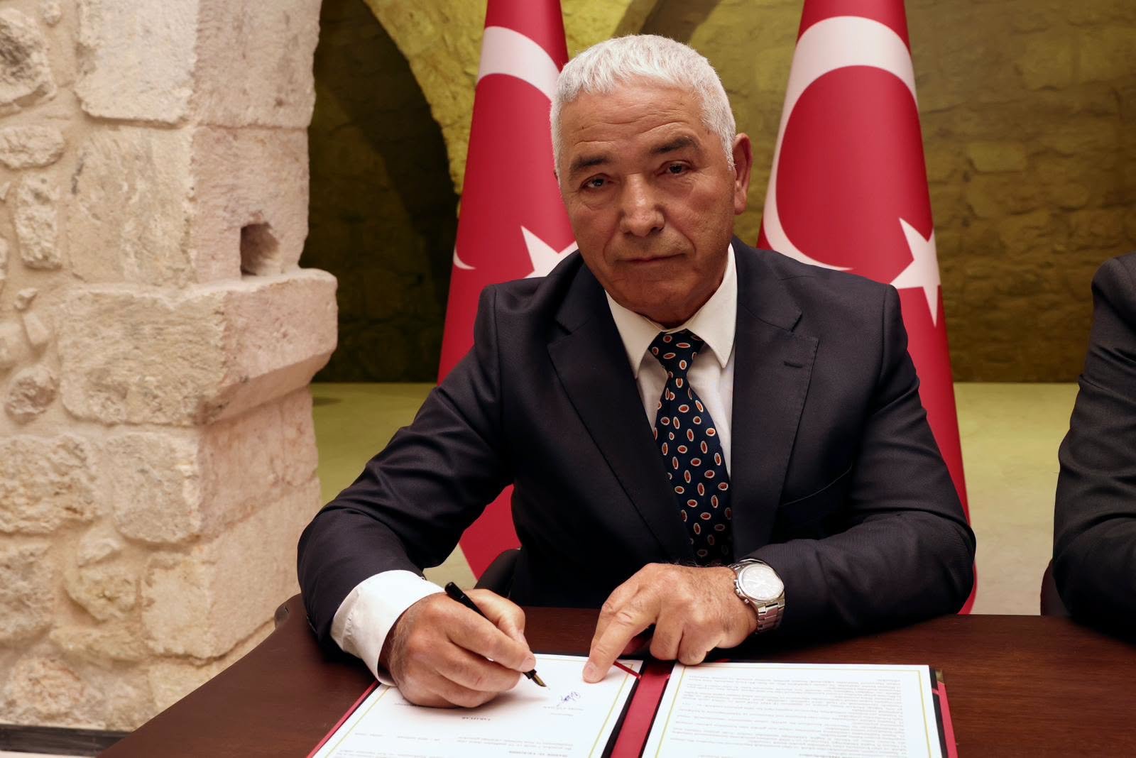 671754913 997066026157001 5052219798271197420 N