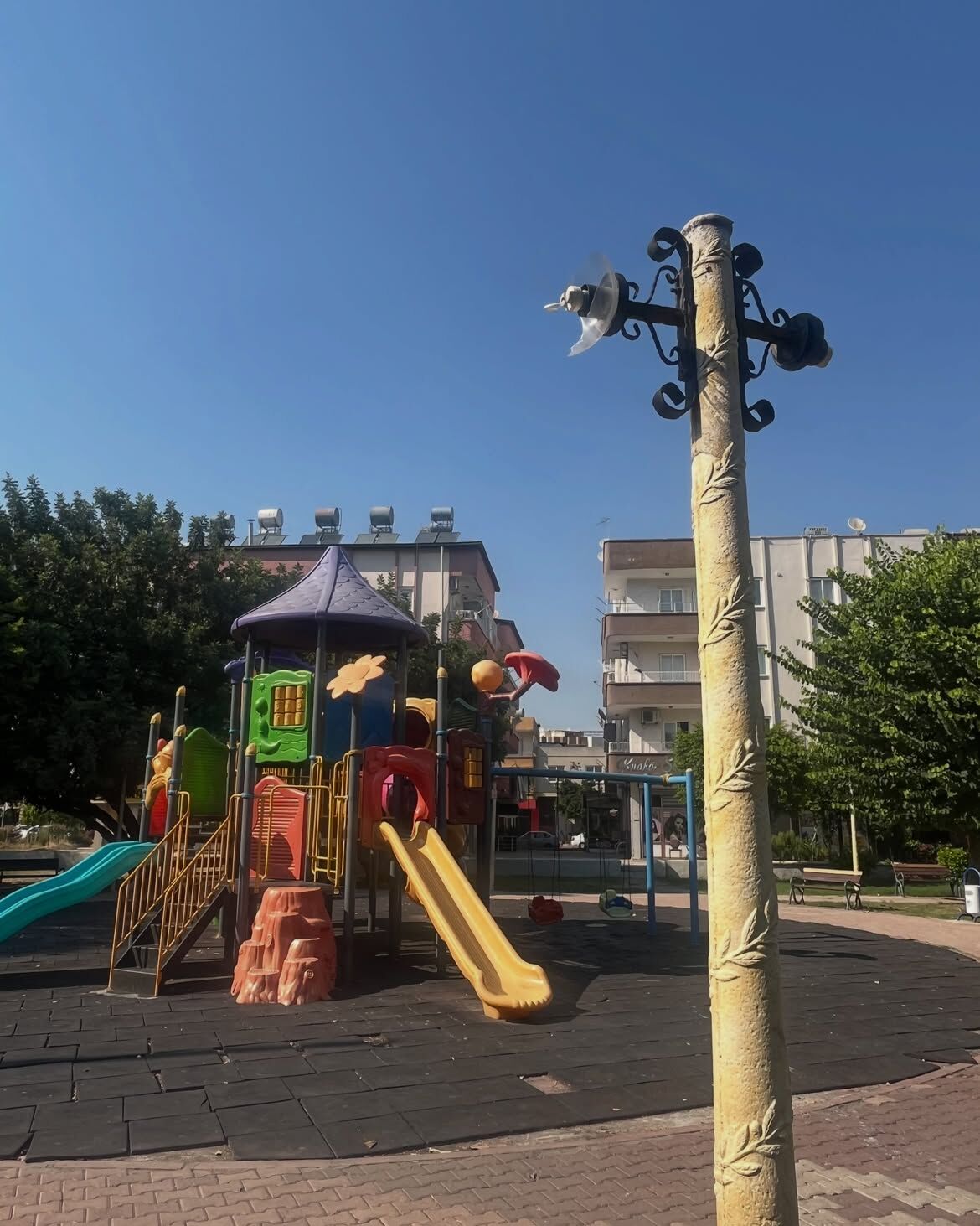 Mersin Akdeniz’deki 23 Evler Ve Şehit Polis Sedat Gezer Parkı’nda Yenileme Çalışmaları Bitti Ama (1) 2